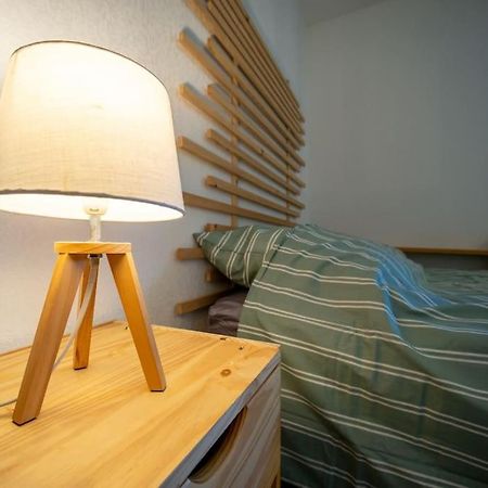 Fully Equipped Apartment With Terrace Sleeps 4 Marseille Bagian luar foto