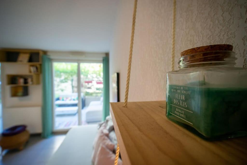 Fully Equipped Apartment With Terrace Sleeps 4 Marseille Bagian luar foto